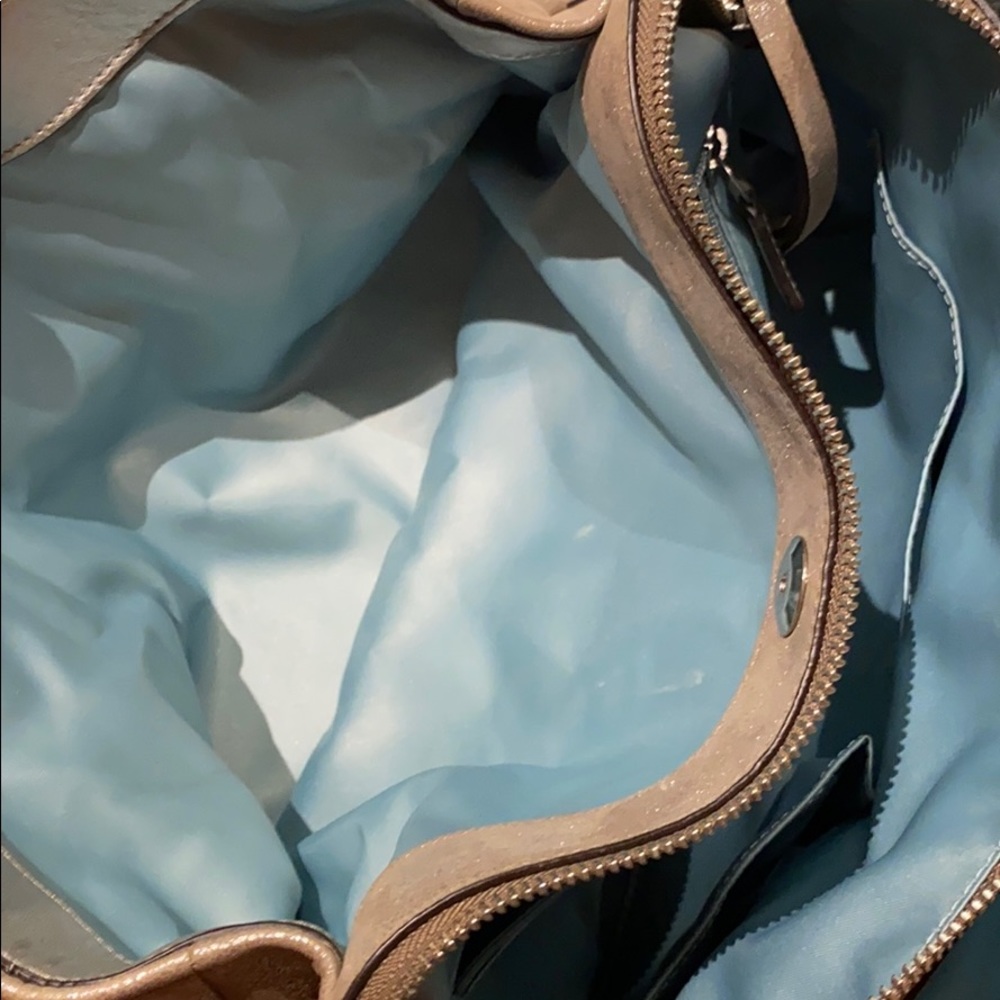 Beautiful Coach Bag - Picture 6 of 9